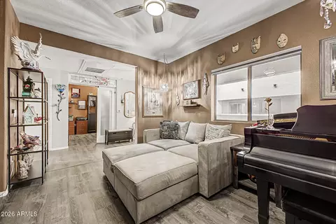 Living - 920 E Devonshire Ave #3031, Phoenix, AZ 85014 photo 3 of 3