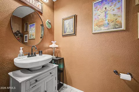 Bath - 920 E Devonshire Ave #3031, Phoenix, AZ 85014 photo 1 of 3