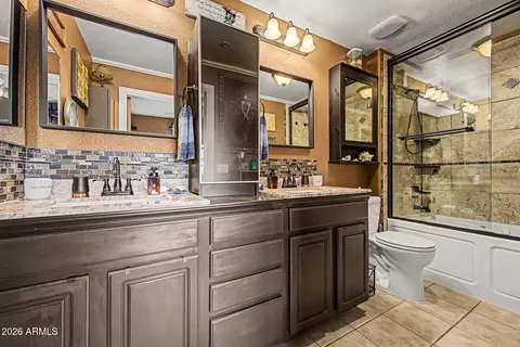 Bath - 920 E Devonshire Ave #3031, Phoenix, AZ 85014 photo 2 of 3