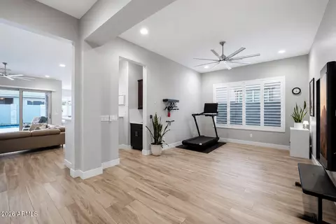 Entry Way - 2828 E Donald Dr, Phoenix, AZ 85050 photo 2 of 2