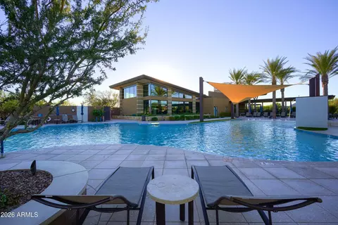 Exterior - 2828 E Donald Dr, Phoenix, AZ 85050 photo 12 of 14