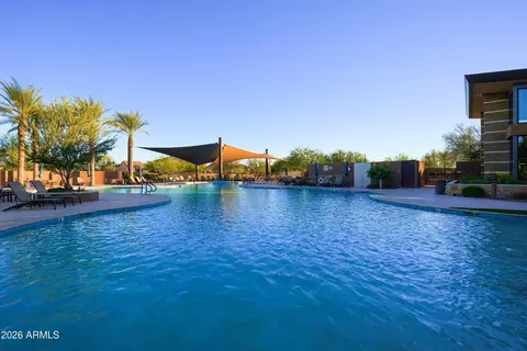 Exterior - 2828 E Donald Dr, Phoenix, AZ 85050 photo 9 of 14