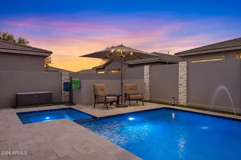 Exterior - 2828 E Donald Dr, Phoenix, AZ 85050 photo 4 of 14