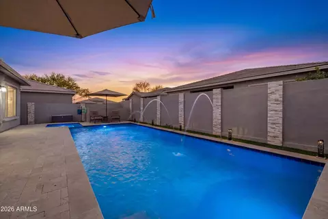 Exterior - 2828 E Donald Dr, Phoenix, AZ 85050 photo 3 of 14