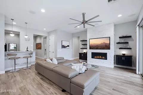 Living - 2828 E Donald Dr, Phoenix, AZ 85050 photo 2 of 2