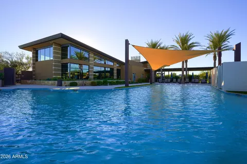 Exterior - 2828 E Donald Dr, Phoenix, AZ 85050 photo 10 of 14