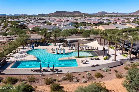 Exterior - 2828 E Donald Dr, Phoenix, AZ 85050 photo 7 of 14