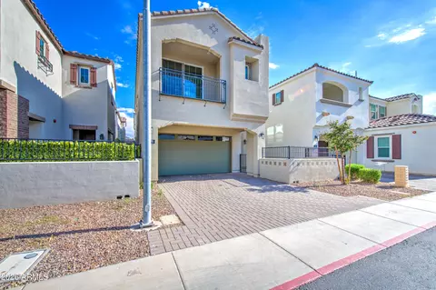 279 E Markwood Dr, Chandler, AZ 85286