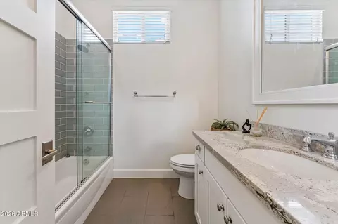 Bath - 3829 E Crittenden Ln, Phoenix, AZ 85018 photo 2 of 7