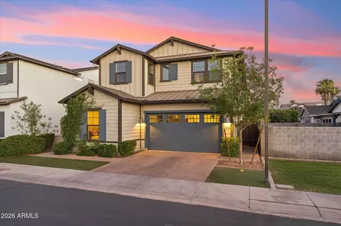 Exterior - 3829 E Crittenden Ln, Phoenix, AZ 85018 photo 7 of 14