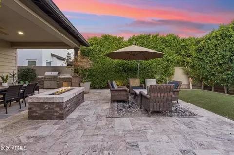 Exterior - 3829 E Crittenden Ln, Phoenix, AZ 85018 photo 9 of 14