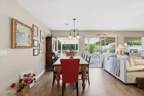 Dining - 3922 E Whitton Ave, Phoenix, AZ 85018 photo 1 of 2