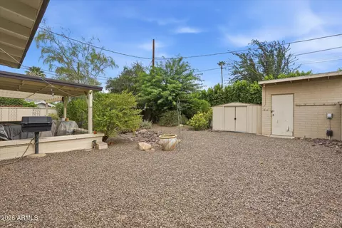 Exterior - 3922 E Whitton Ave, Phoenix, AZ 85018 photo 6 of 11