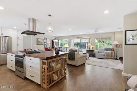 Kitchen - 3922 E Whitton Ave, Phoenix, AZ 85018 photo 2 of 8