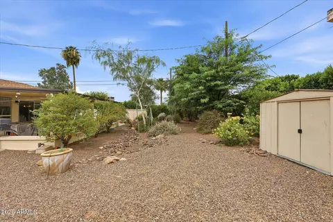 Exterior - 3922 E Whitton Ave, Phoenix, AZ 85018 photo 8 of 11