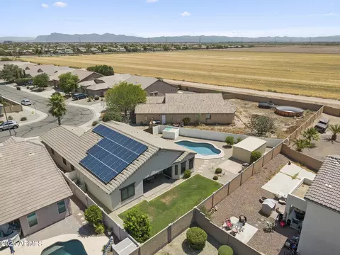 629 W Desert Valley Dr, San Tan Valley, AZ 85143