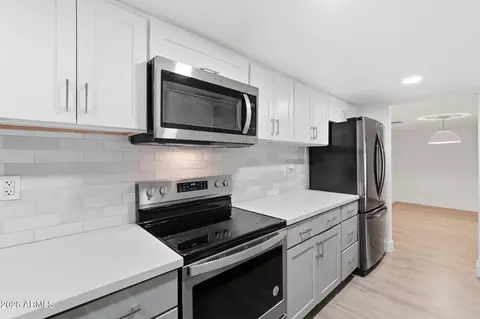 Kitchen - 7618 N 19th Dr, Phoenix, AZ 85021 photo 1 of 4