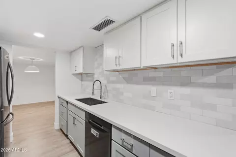 Kitchen - 7618 N 19th Dr, Phoenix, AZ 85021 photo 2 of 4
