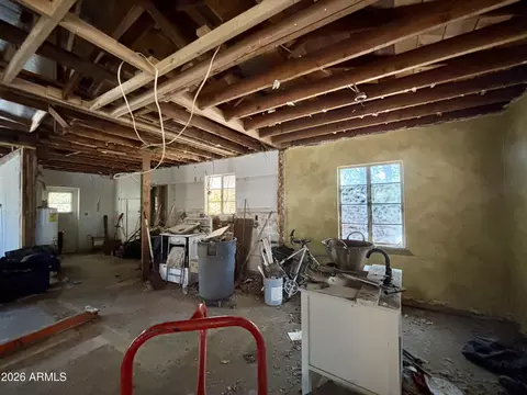 Entry Way - 2335 W Myrtle Ave, Phoenix, AZ 85021 photo 2 of 9
