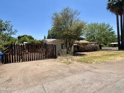 Exterior - 2335 W Myrtle Ave, Phoenix, AZ 85021 photo 3 of 12