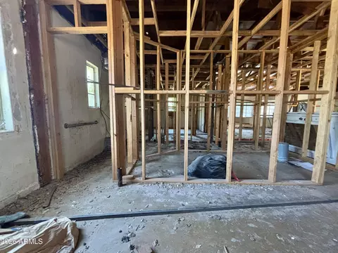 Entry Way - 2335 W Myrtle Ave, Phoenix, AZ 85021 photo 1 of 9