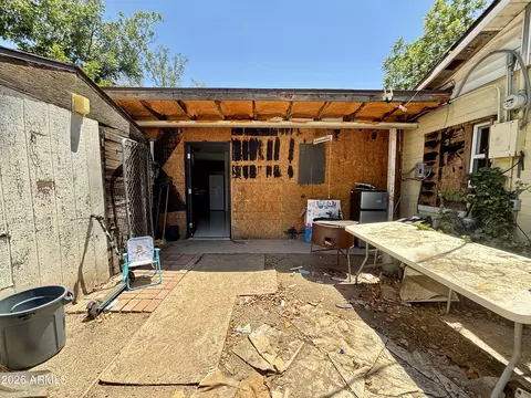 Exterior - 2335 W Myrtle Ave, Phoenix, AZ 85021 photo 6 of 12