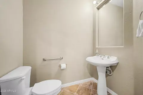 Bath - 7445 Eagle Crest Dr #1097, Mesa, AZ 85207 photo 1 of 5
