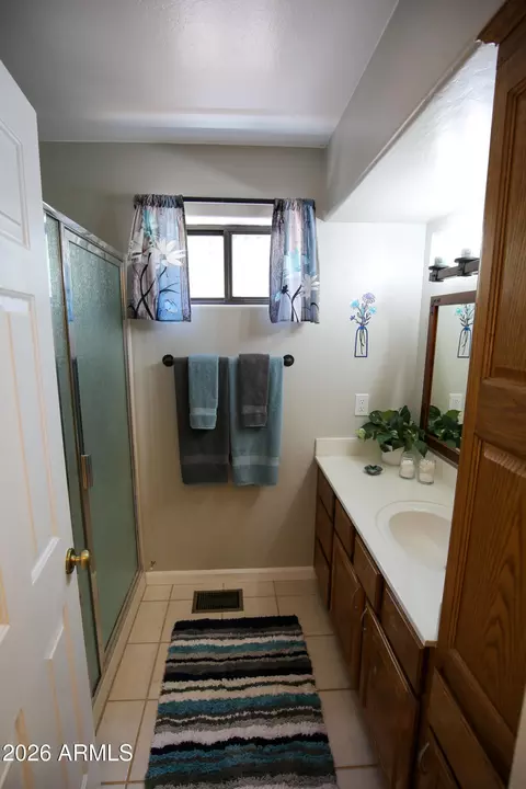 Bath - 3664 N Mistletoe Dr, Pine, AZ 85544 photo 1 of 8