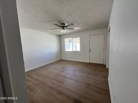 Living - 1132 W North Ln, Phoenix, AZ 85021 photo 1 of 1