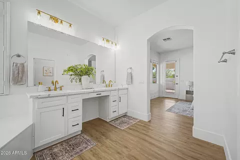 Bath - 10709 E Knowles Ave, Mesa, AZ 85209 photo 1 of 5