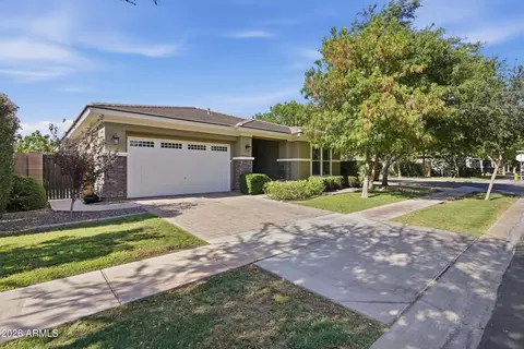 Exterior - 4118 E Marlene Dr, Gilbert, AZ 85296 photo 3 of 7