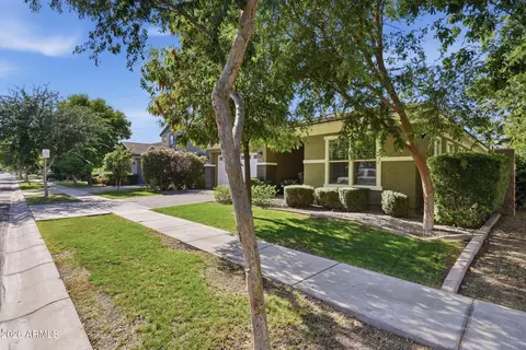 Exterior - 4118 E Marlene Dr, Gilbert, AZ 85296 photo 4 of 7