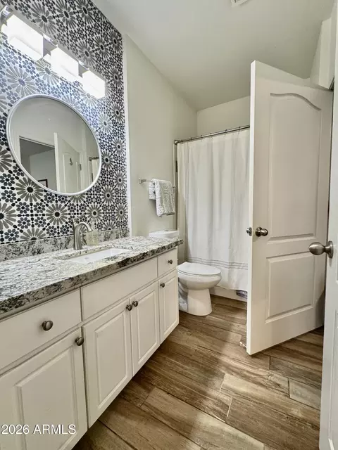 Bath - 1701 E Colter St #116, Phoenix, AZ 85016 photo 2 of 4