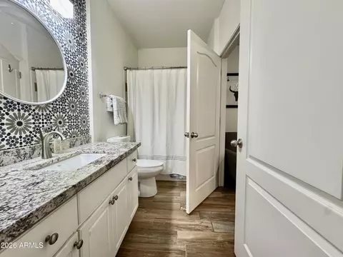 Bath - 1701 E Colter St #116, Phoenix, AZ 85016 photo 1 of 4