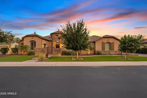 3245 E Knoll Cir, Mesa, AZ 85213