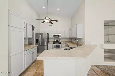 Kitchen - 3861 E Aspen Way, Gilbert, AZ 85234 photo 4 of 4