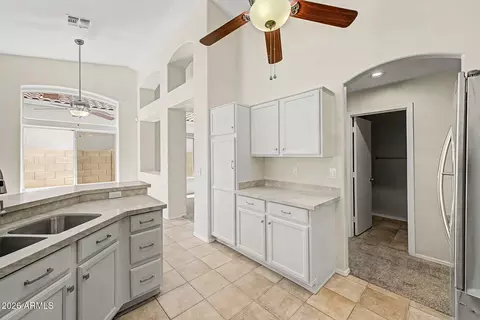 Kitchen - 3861 E Aspen Way, Gilbert, AZ 85234 photo 3 of 4