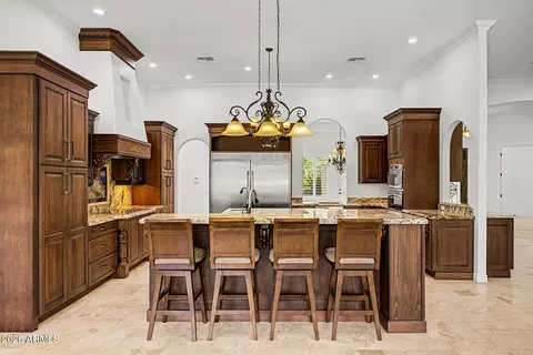 Kitchen - 2347 E Sanoque Ct, Gilbert, AZ 85298 photo 5 of 9
