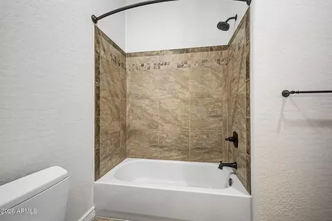 Bath - 2347 E Sanoque Ct, Gilbert, AZ 85298 photo 9 of 10