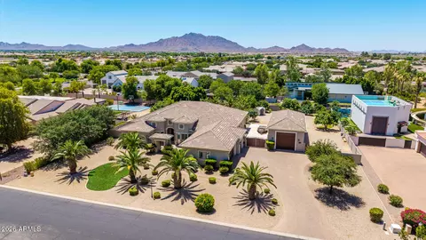 View/Area - 2347 E Sanoque Ct, Gilbert, AZ 85298 photo 2 of 13