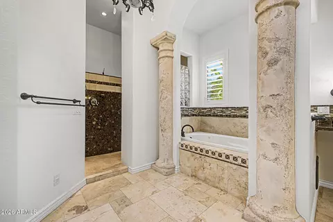 Bath - 2347 E Sanoque Ct, Gilbert, AZ 85298 photo 5 of 10