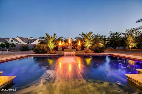 2347 E Sanoque Ct, Gilbert, AZ 85298 photo 4