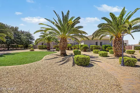 Exterior - 2347 E Sanoque Ct, Gilbert, AZ 85298 photo 7 of 25