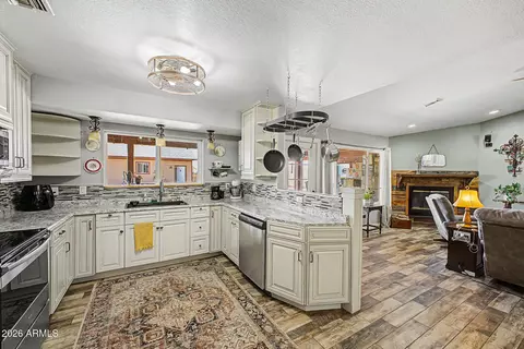 Kitchen - 2031 S Cactus Rd, Apache Junction, AZ 85119 photo 2 of 3