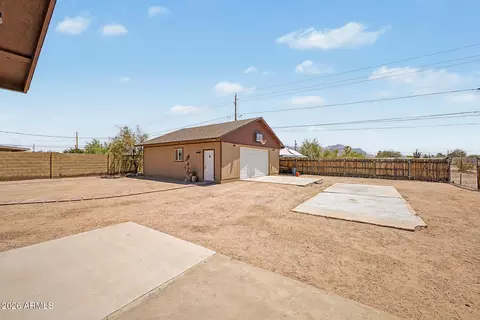 Exterior - 2031 S Cactus Rd, Apache Junction, AZ 85119 photo 7 of 9