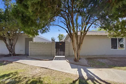 8855 N New World Dr, Glendale, AZ 85302