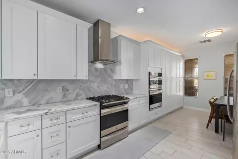 Kitchen - 4261 E Crown Ct, Gilbert, AZ 85298 photo 3 of 3