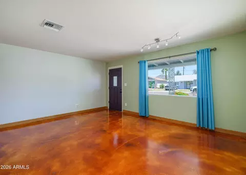 Living - 1013 E Diana Ave, Phoenix, AZ 85020 photo 4 of 4