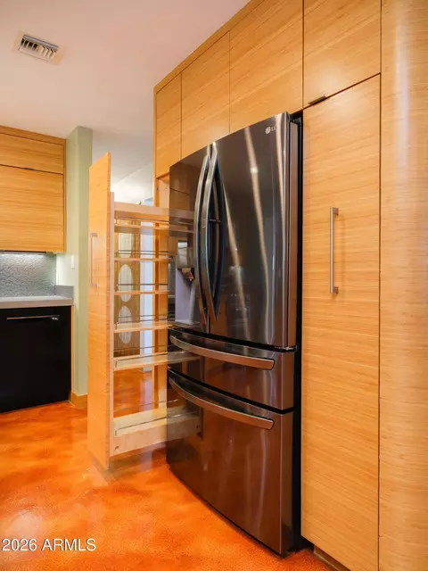 Kitchen - 1013 E Diana Ave, Phoenix, AZ 85020 photo 4 of 4