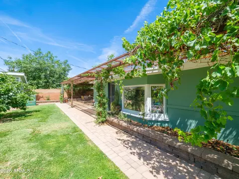 Exterior - 1013 E Diana Ave, Phoenix, AZ 85020 photo 13 of 14
